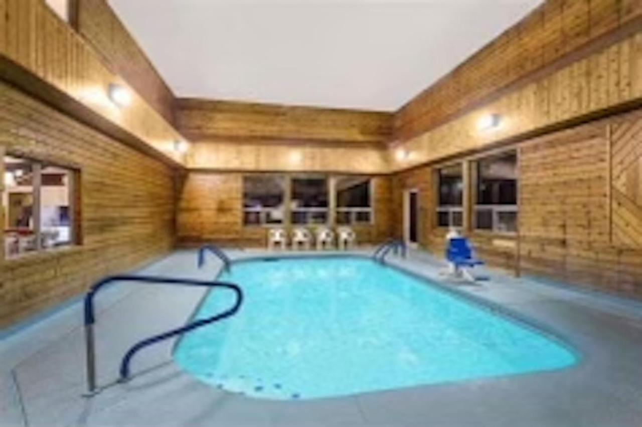 Pinetop Studio Suites Zewnętrze zdjęcie