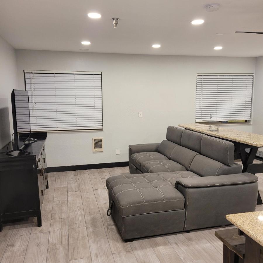 Pinetop Studio Suites Zewnętrze zdjęcie