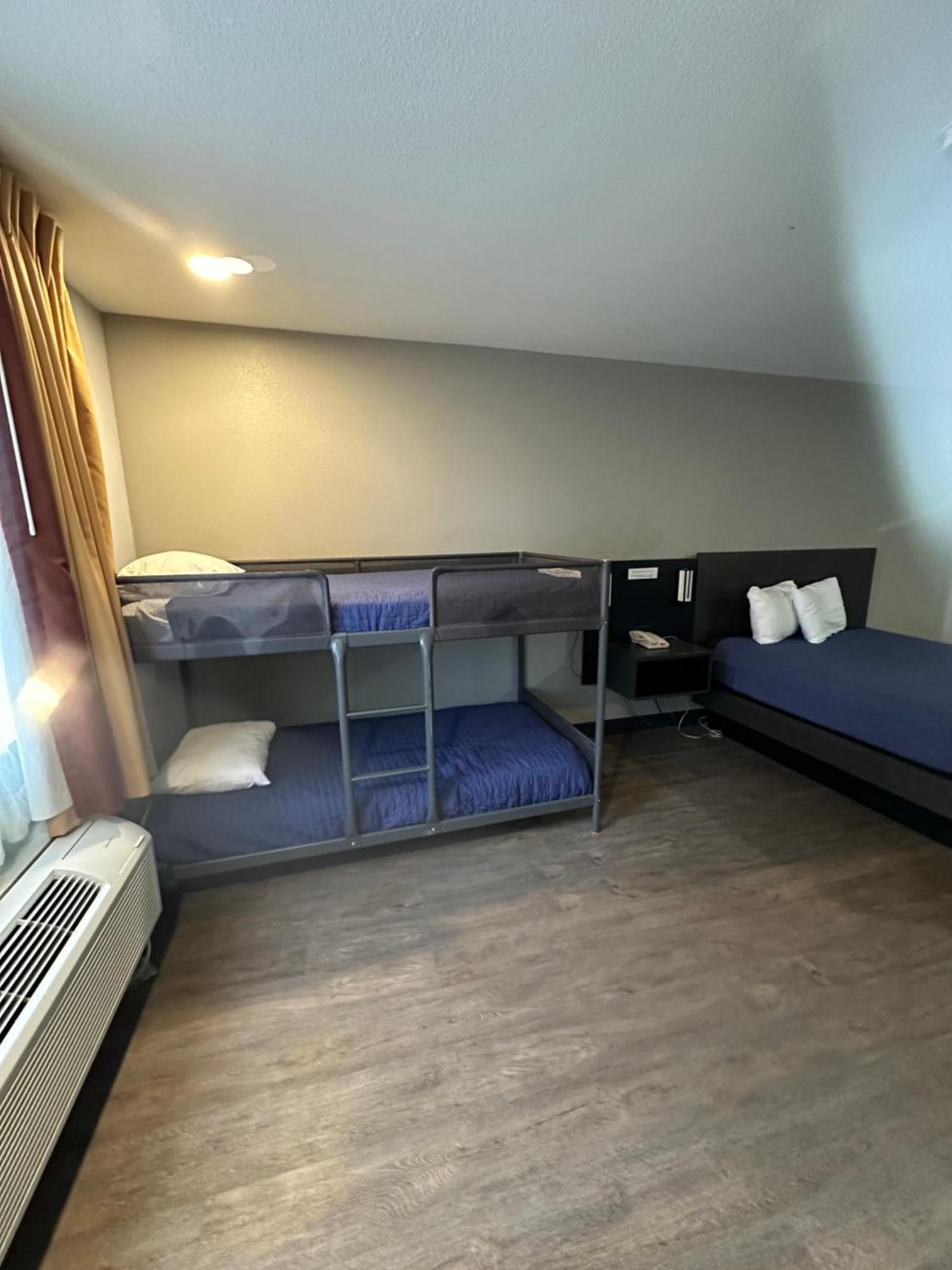 Pinetop Studio Suites Zewnętrze zdjęcie
